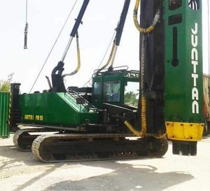 Image of the Junttan PM20 pile driving crane